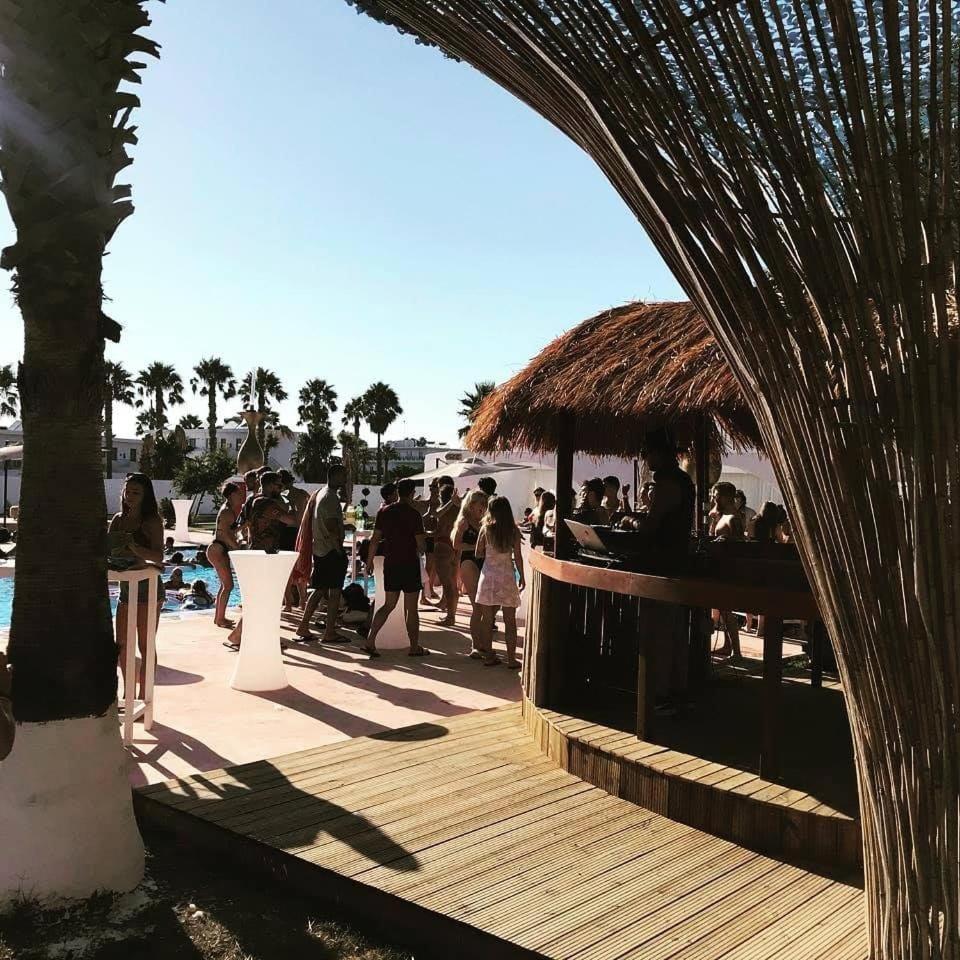Black Amber Boutique Hotel Lambi  Екстериор снимка